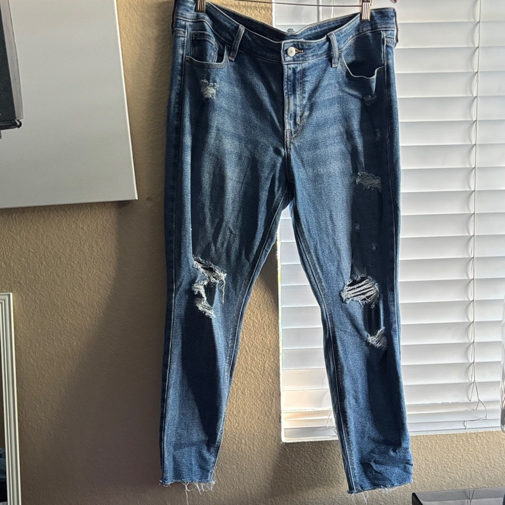 Old Navy Women's Distressed Skinny Jeans - Blue